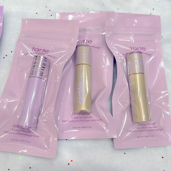 New taste makeup bundle and bag - Picture 2 of 4